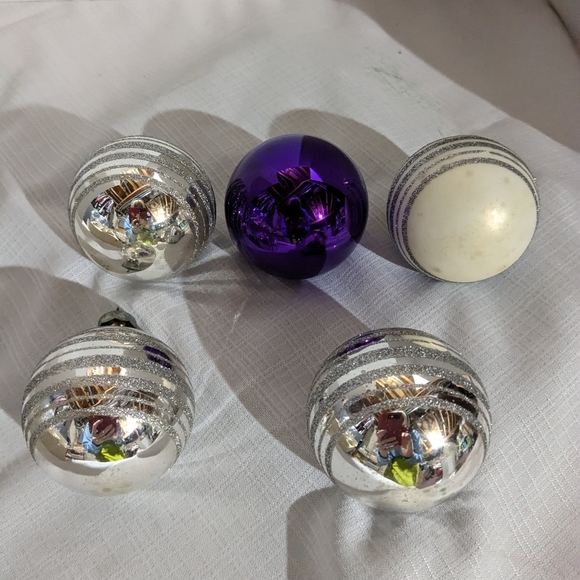 Lot of 5 VTG pyramid decorative glass Christmas tree ornaments USA - Picture 4 of 7